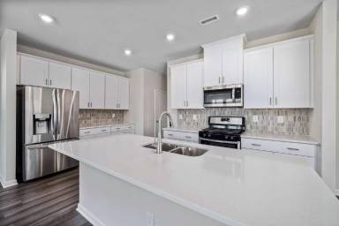 Main picture of 1102 Depot Dr