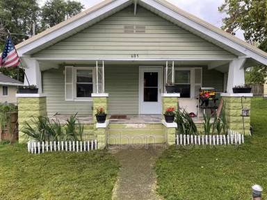 Main picture of 605 Victory St