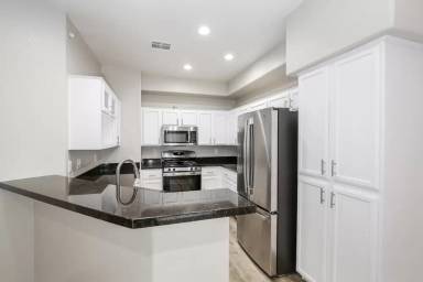 Main picture of 5716 Angelikis St