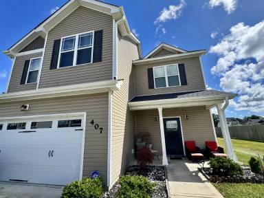 Main picture of 407 Cattle Ranch Ln