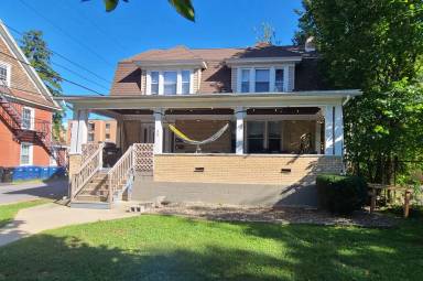 Main picture of 210 E Nittany Ave