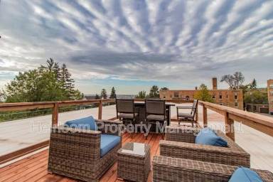 Main picture of 1807 E 3rd St