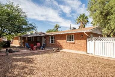 Main picture of 2402 E Copper St
