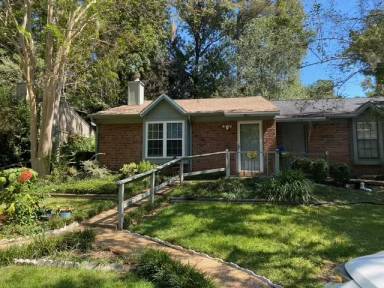 Main picture of 145 Whetherbine Way W