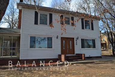 Main picture of 1925 SW Macvicar Ave