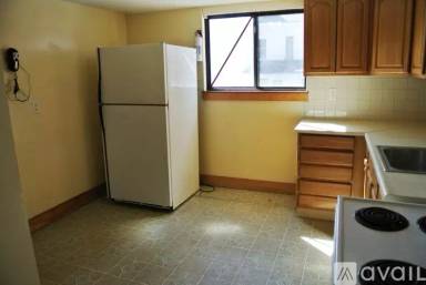 Main picture of 61 Mechanic St