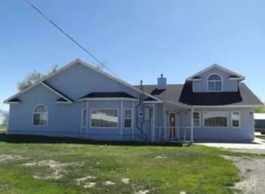 Main picture of 3111 F Rd
