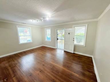 Main picture of 347 Hodges St