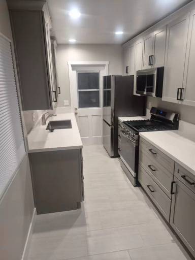 Main picture of 2837 Cadiz St