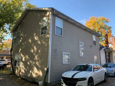 Main picture of 218 University Ave