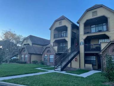 Main picture of 390 Woodside Dr