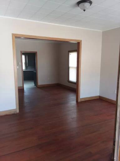 Main picture of 904 S Kimball St