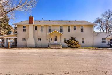 Main picture of 2118 Main St