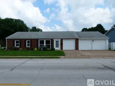 Main picture of 3302 Central Ave