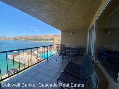 Main picture of 322 W Woodin Ave