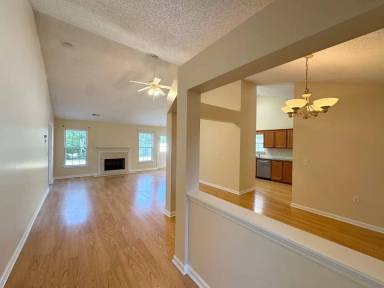 Main picture of 7013 Middlebrook Ln