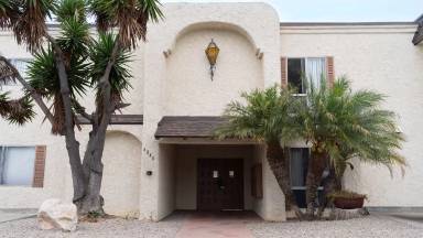 Main picture of 4840 Santa Monica Ave