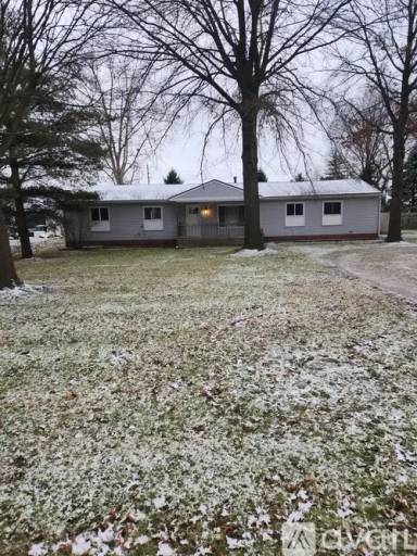 Main picture of 34001 Edmonton St