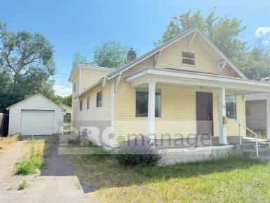 Main picture of 130 E 17th St