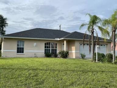 Main picture of 301 SE 6th Ter
