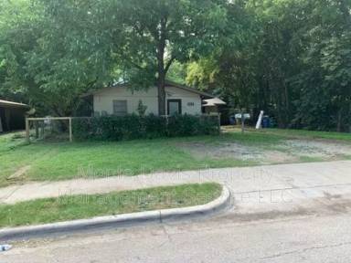 Main picture of 4708 Red River St