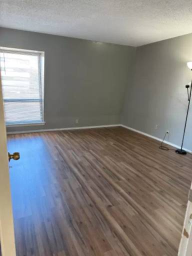 Main picture of 6597 Poplar Ave