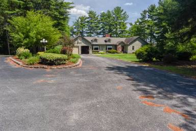 Main picture of 461 Sabbathday Rd