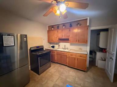 Main picture of 36 W Cedar Ave