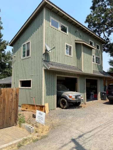 Main picture of 1411 NW Newport Ave