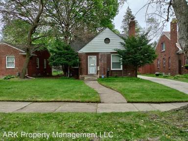 Main picture of 17920 Redfern St