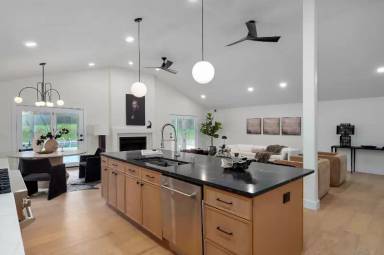 Main picture of 5021 S Farm Road 137