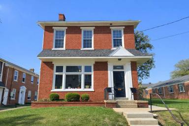 Main picture of 107 S Broad St
