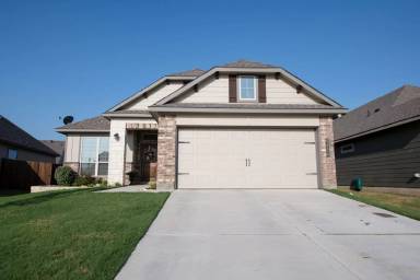Main picture of 5228 Fenton Ln