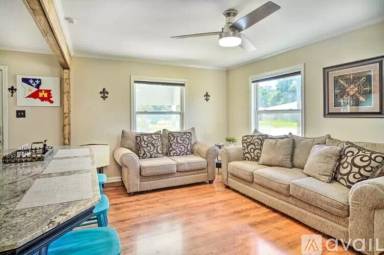 Main picture of 122 N Richelieu Cir