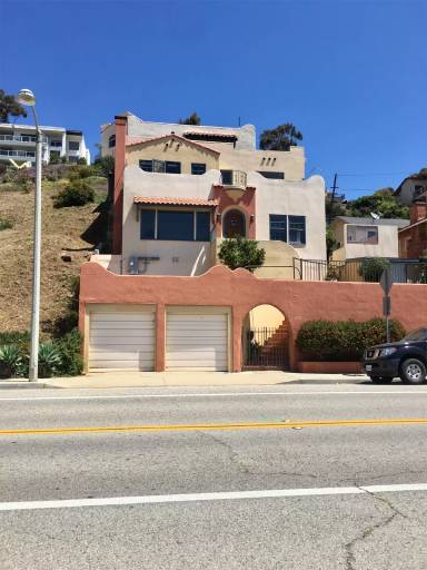 Main picture of 335 Poli St