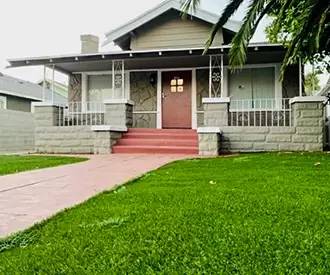 Main picture of 1267 W 38th St