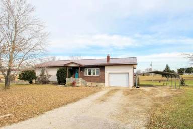 Main picture of 20365 Simmons Rd