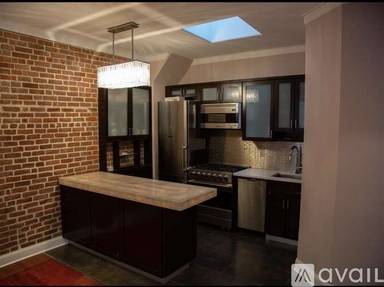 Main picture of 204 Madison St