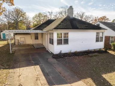 Main picture of 2108 S S St