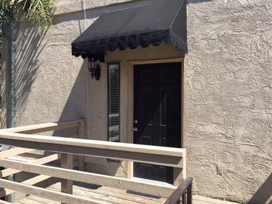 Main picture of 32 W 7th St
