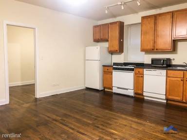 Main picture of 2065 N Hoyne Ave