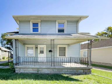 Main picture of 210 S Nichols Ave