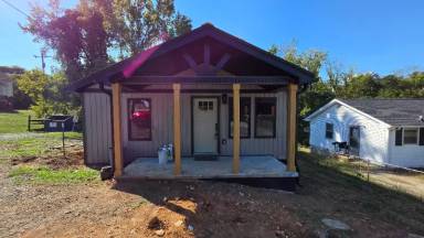 Main picture of 804 Martin St