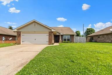 Main picture of 214 Fields Pond Dr