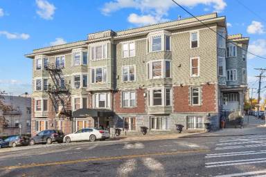 Main picture of 1703 Bellevue Ave