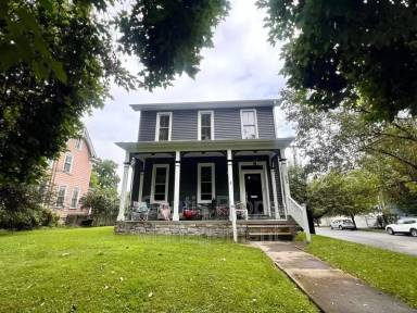 Main picture of 663 Maple Ln