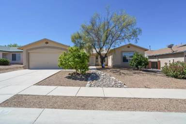 Main picture of 10206 E Rainbow Meadow Dr