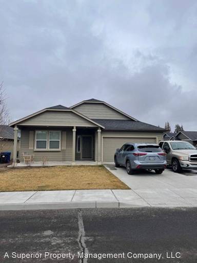 Main picture of 3301 NW Cedar Ave