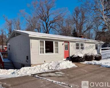 Main picture of 12 N Sturbridge Rd