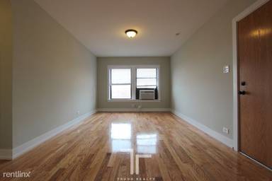 Main picture of 550 W Arlington Pl Apartments